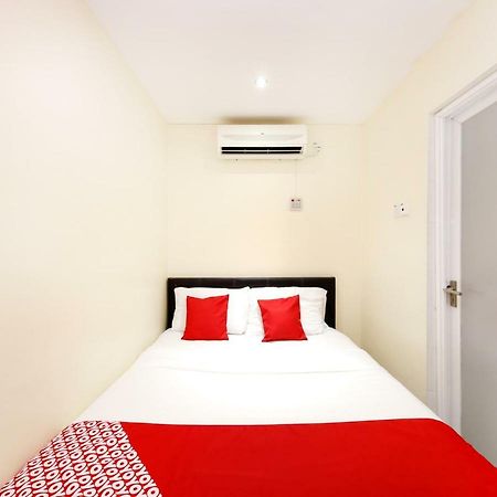 Oyo 786 The Citilite Hotel Куантан Экстерьер фото