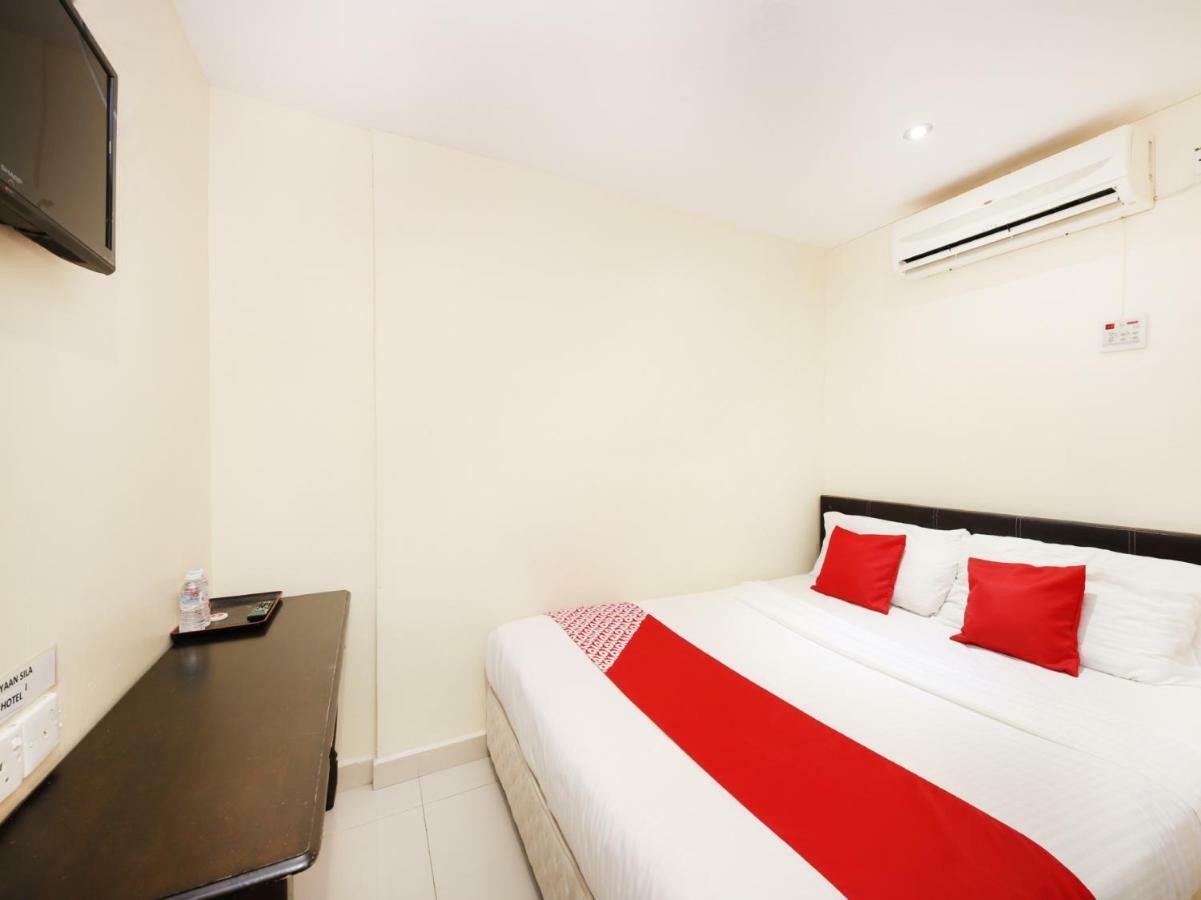 Oyo 786 The Citilite Hotel Куантан Экстерьер фото
